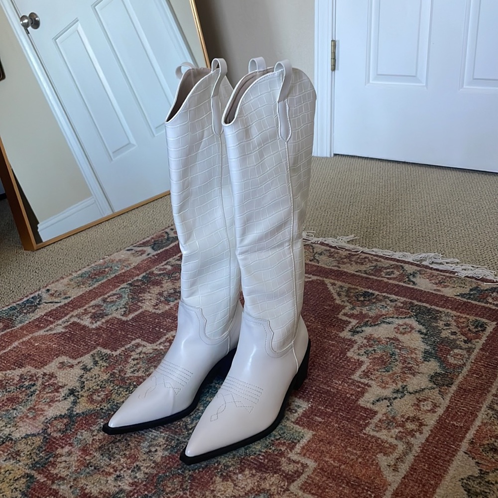 SOLD ON MERCARI - Picture 4 of 7